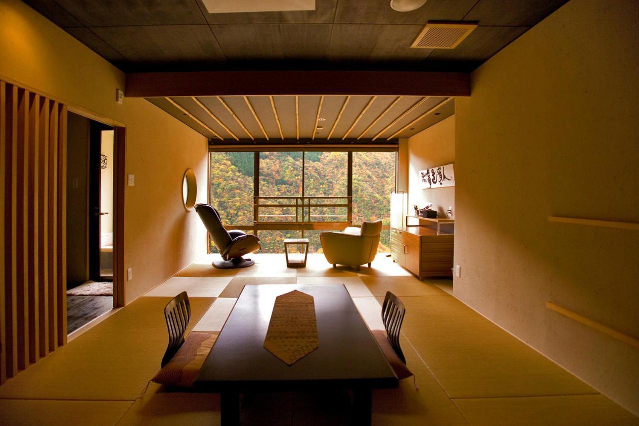 Iya Onsen Hotel Miyoshi  Exterior photo